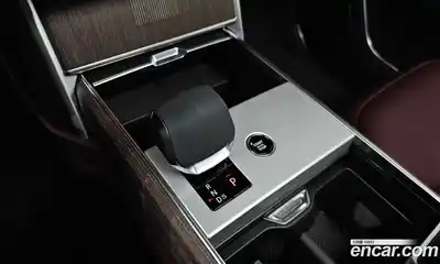 Land Rover Range-Rover 2025 4.4 гидро в Москве № 824643, миниатюра 9