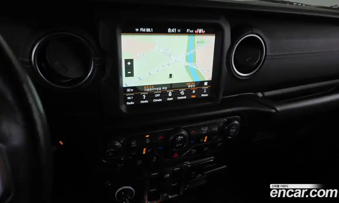 Jeep Wrangler 2019 2.0 гидро в Москве № 826575, фото 14