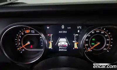 Jeep Wrangler 2019 2.0 гидро в Москве № 826575, миниатюра 8