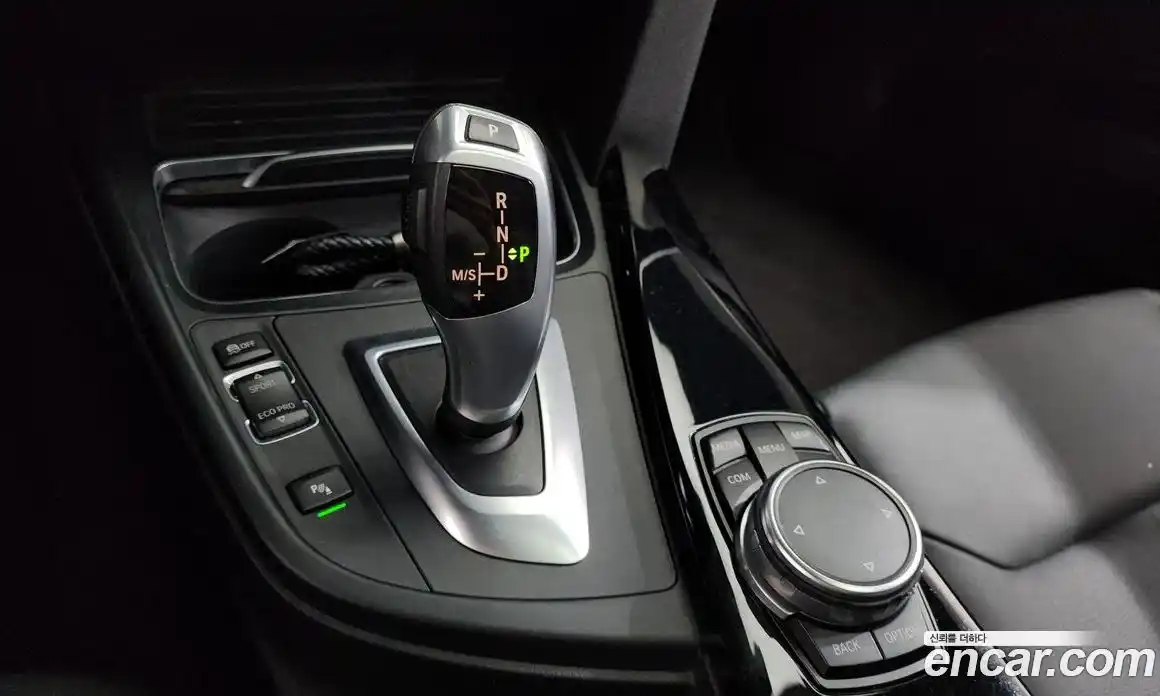 BMW 3-Series 2016 2.0 гидро в Москве № 858608, фото 9
