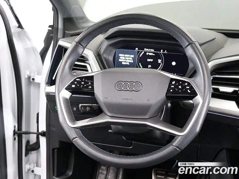 Audi Q4 e-tron 2022 1.0 гидро в Москве, фото 14