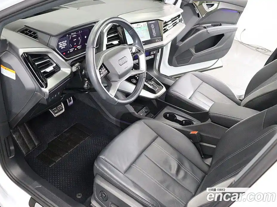 Audi Q4 e-tron 2022 1.0 гидро в Москве, фото 16