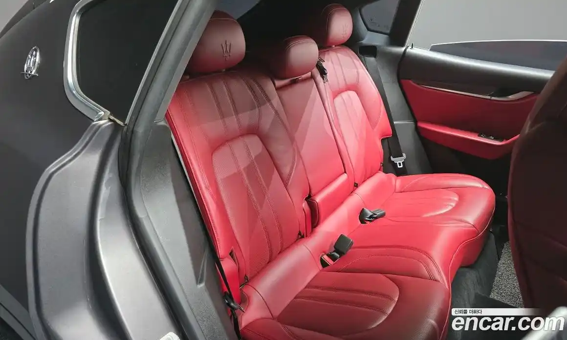 Maserati Levante 2017 3.0 гидро в Москве № 863416, фото 12