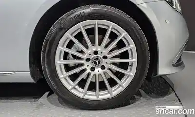Mercedes-Benz E-Class 2022 2.0 гидро, миниатюра 5