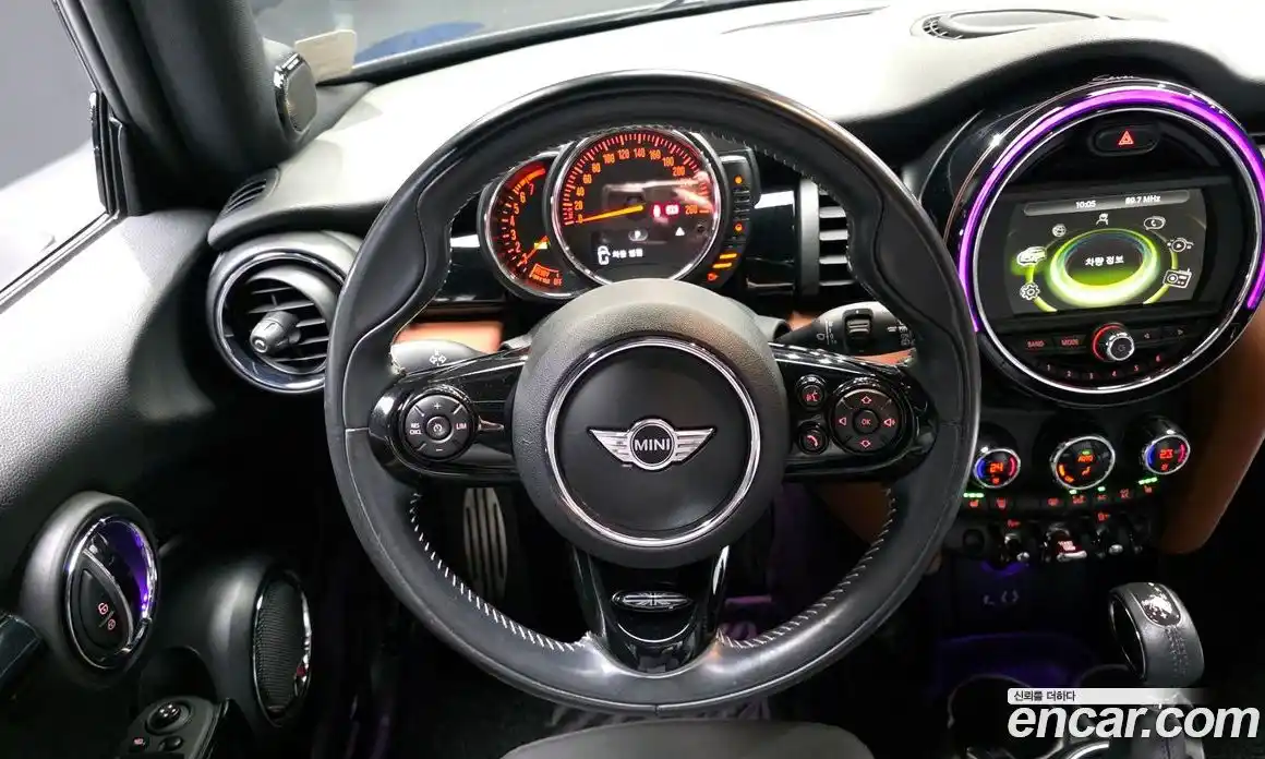 Mini Cooper 2016 1.5 гидро в Москве № 895336, фото 13