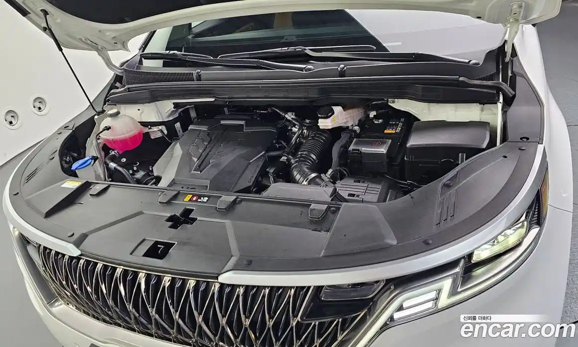 Kia Canival 2023 3.5 Автомат в Москве № 972618, фото 5