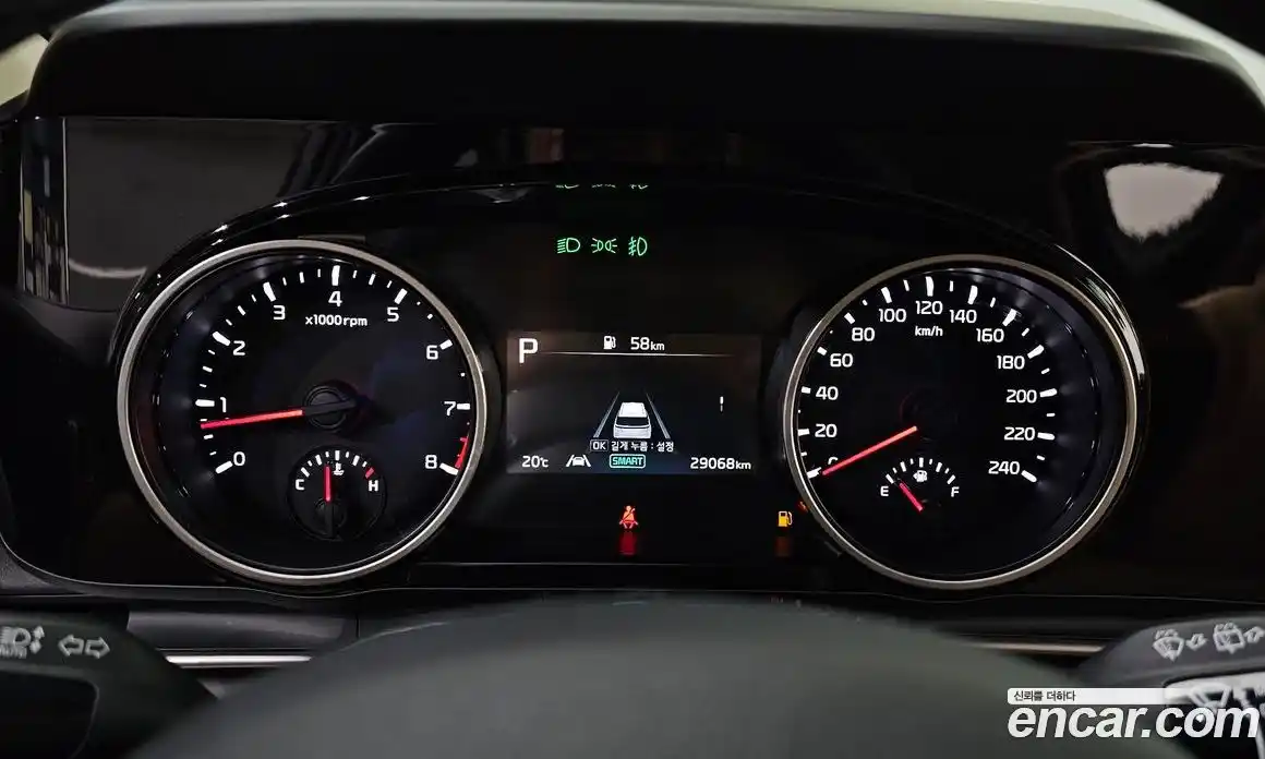 Kia Canival 2023 3.5 Автомат в Москве № 972618, фото 7