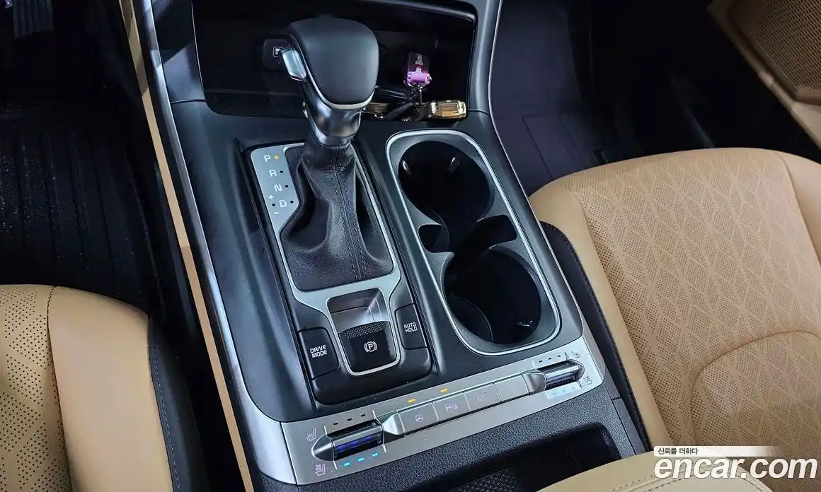 Kia Canival 2023 3.5 Автомат в Москве № 972618, фото 8