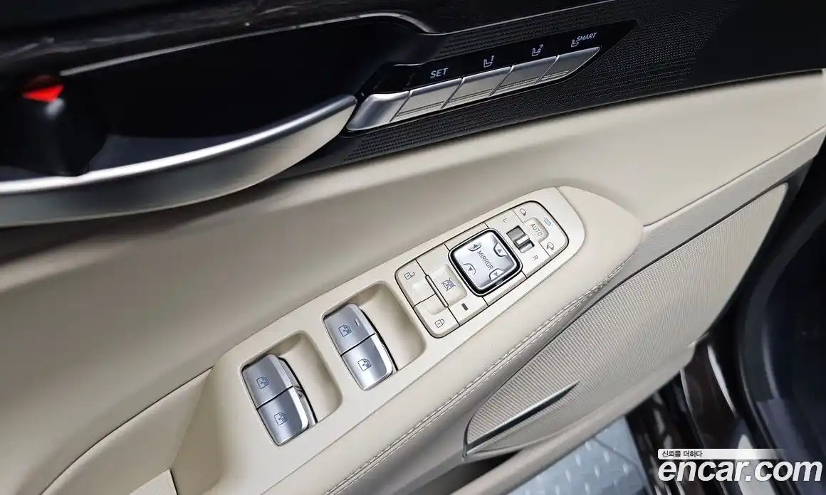 Genesis EQ900 2018 3.3 Автомат в Москве № 973315, фото 16