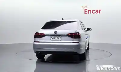 Volkswagen Passat 2018 2.0 гидро в Москве № 976109, миниатюра 4