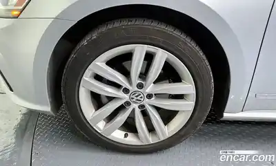 Volkswagen Passat 2018 2.0 гидро в Москве № 976109, миниатюра 5
