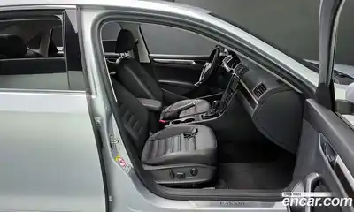 Volkswagen Passat 2018 2.0 гидро в Москве № 976109, миниатюра 10