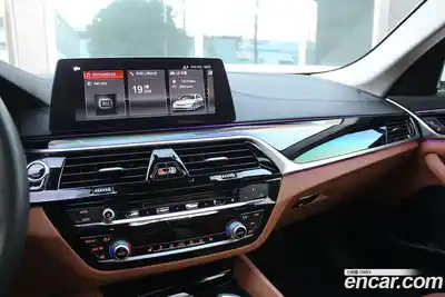 BMW 5-Series 2018 2.0 Автомат в Москве № 1004803, миниатюра 12