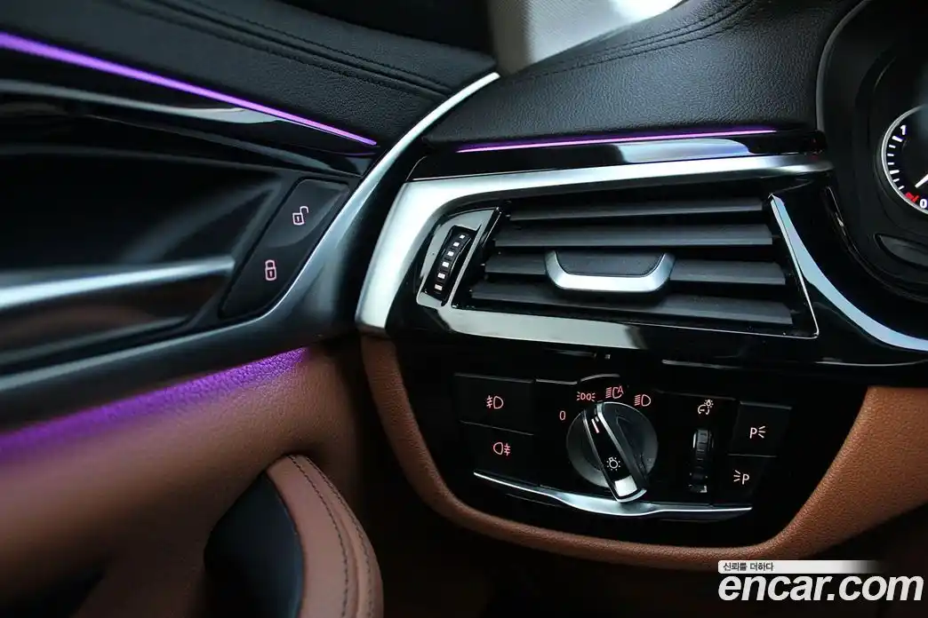 BMW 5-Series 2018 2.0 Автомат в Москве № 1004803, фото 10