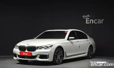 BMW 7-Series M760Li xDrive