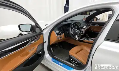 BMW 7-Series 2017 6.6 Автомат в Москве № 1004893, миниатюра 10
