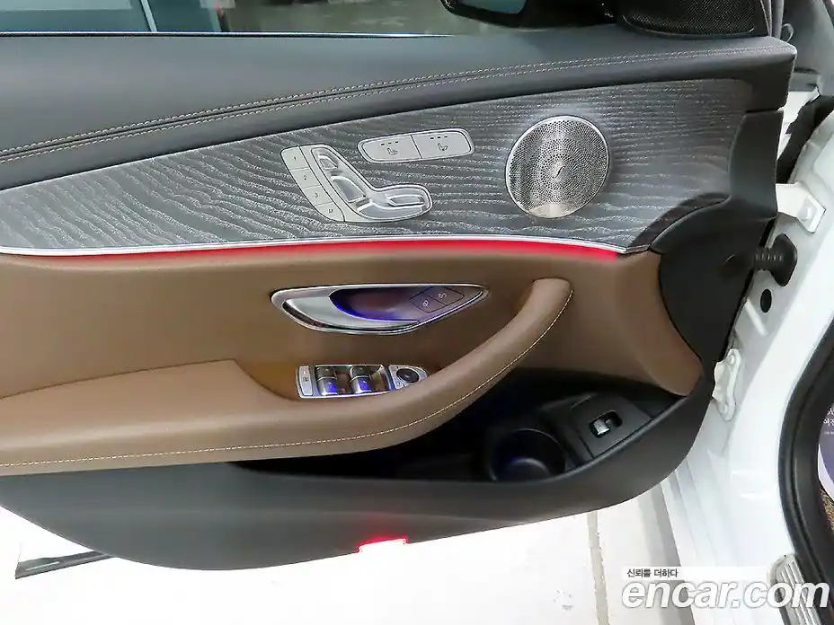 Mercedes-Benz E-Class 2022 2.0 гидро, фото 12