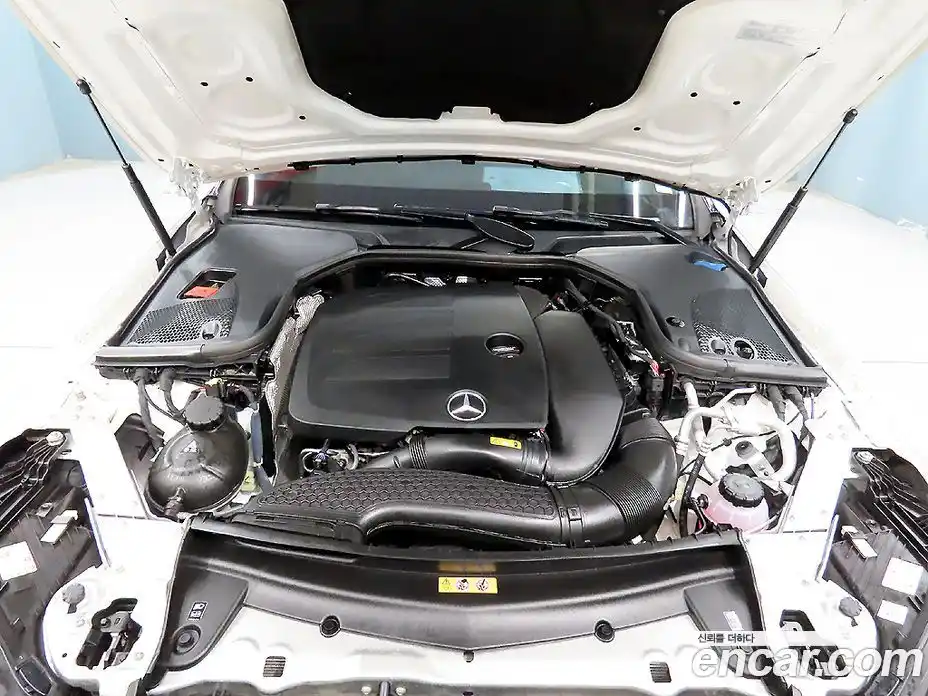 Mercedes-Benz E-Class 2022 2.0 гидро, фото 19