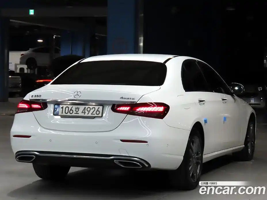 Mercedes-Benz E-Class 2022 2.0 гидро, фото 4