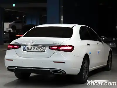 Mercedes-Benz E-Class 2022 2.0 гидро, миниатюра 4