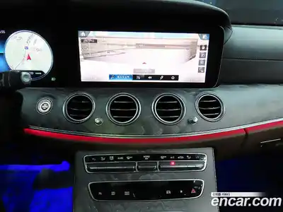 Mercedes-Benz E-Class 2022 2.0 гидро, миниатюра 9
