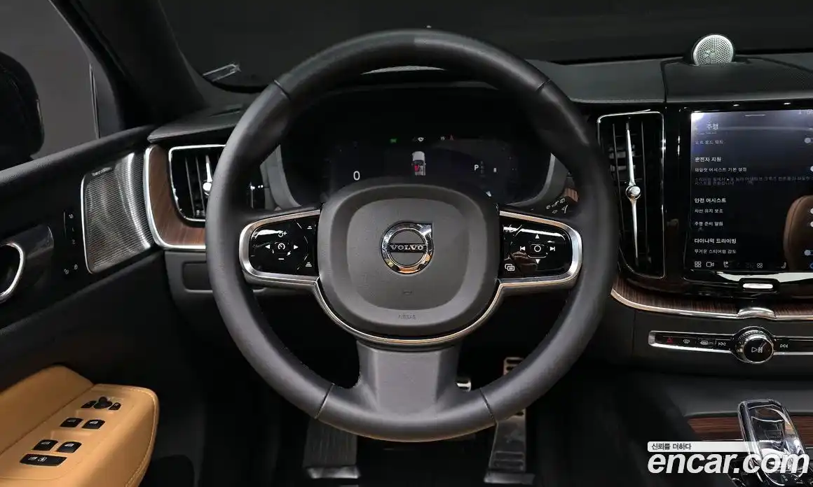 Volvo XC60 2023 2.0 гидро в Москве № 1008680, фото 12