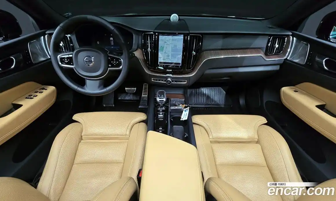 Volvo XC60 2023 2.0 гидро в Москве № 1008680, фото 6