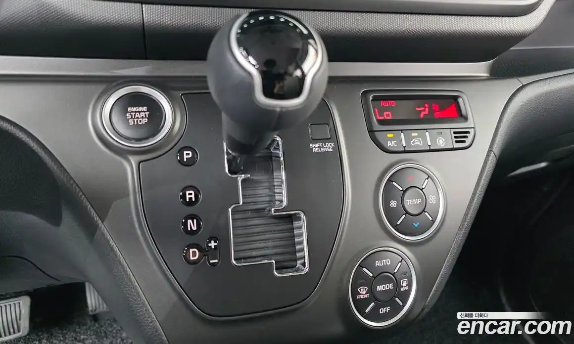 Kia Ray 2023 1.0 Автомат в Москве № 1008949, фото 9