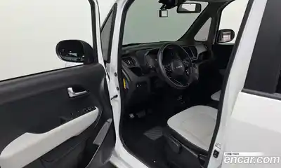 Kia Ray 2023 1.0 Автомат в Москве № 1008949, миниатюра 10