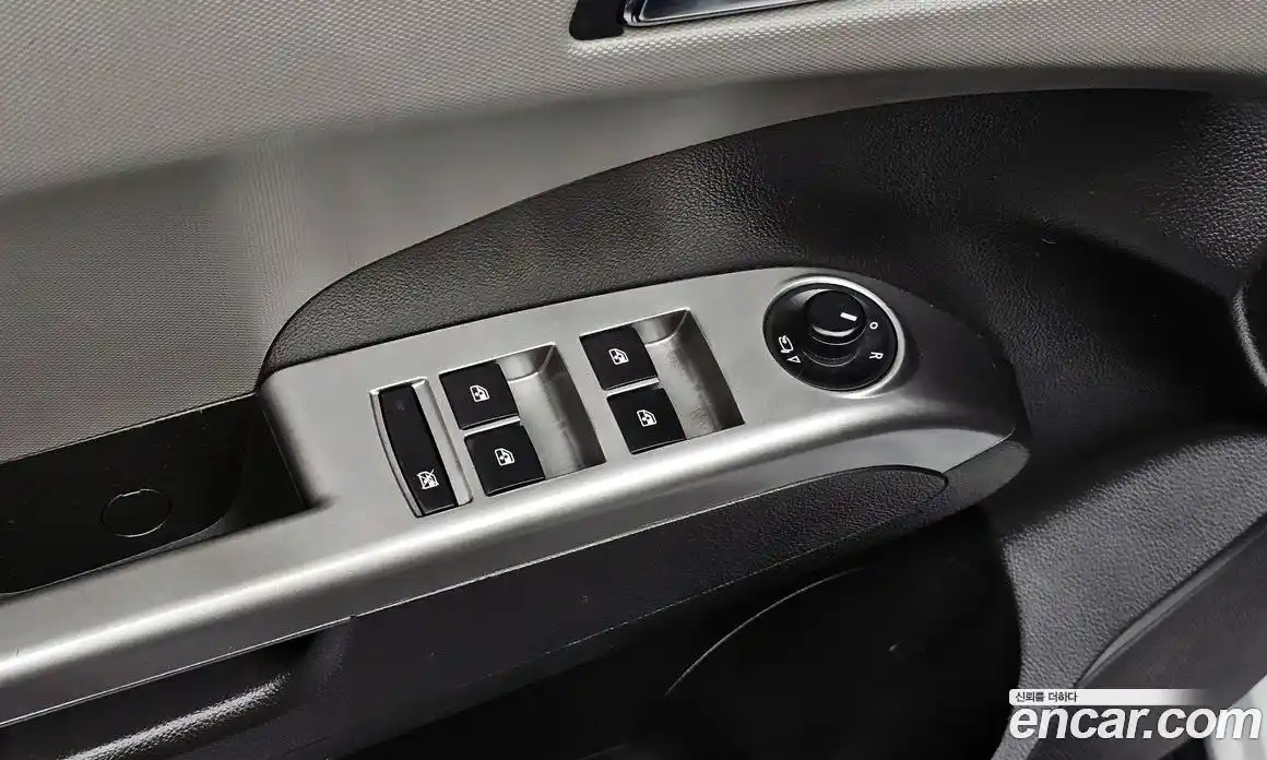 Chevrolet Aveo 2016 1.4 Автомат в Москве № 1012392, фото 19