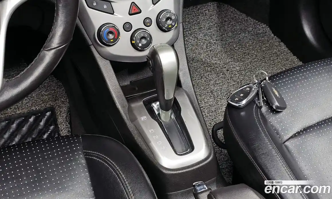 Chevrolet Aveo 2016 1.4 Автомат в Москве № 1012392, фото 9