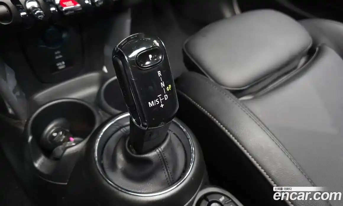 Mini Cooper 2021 1.5 гидро в Москве № 1013936, фото 9