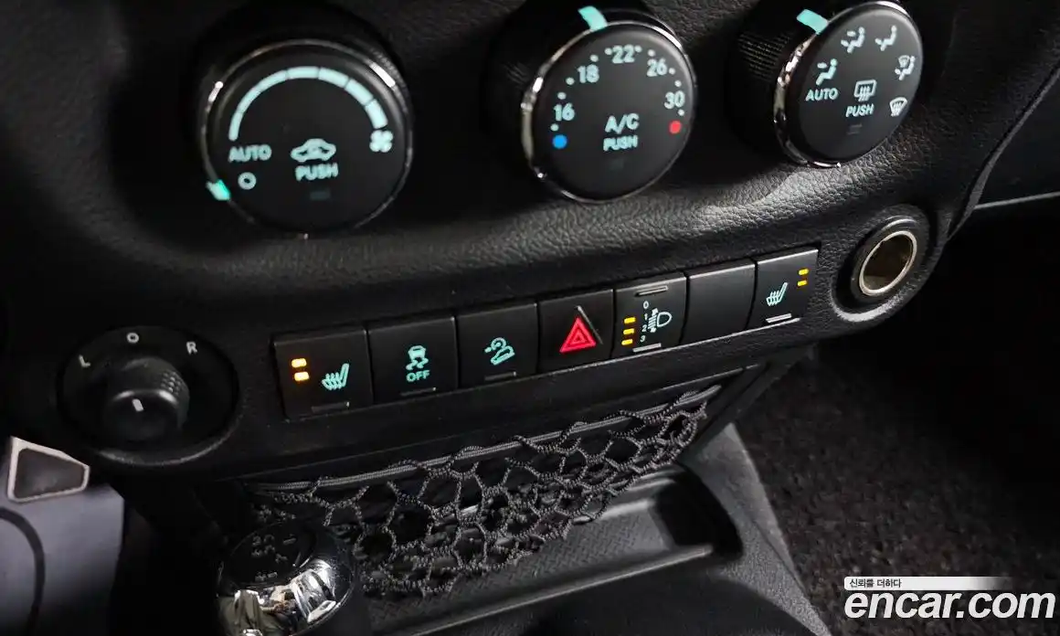 Jeep Wrangler 2017 3.6 гидро в Москве № 1015028, фото 19