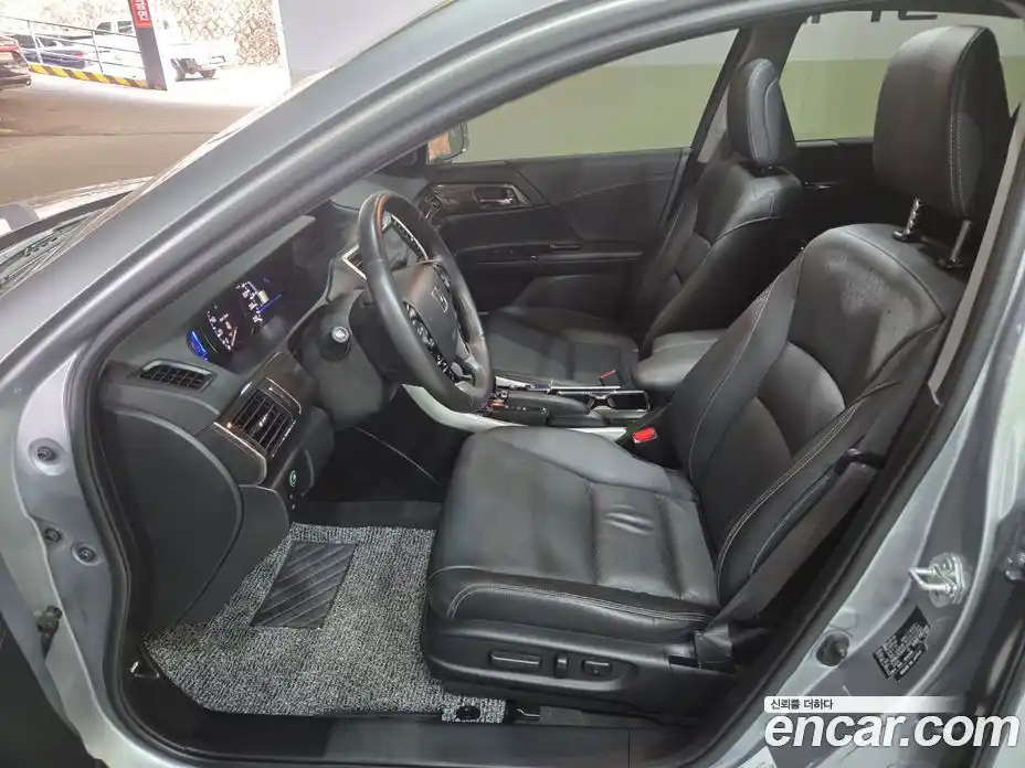 Honda Accord 2017 2.0 гидро в Москве № 1015408, фото 15