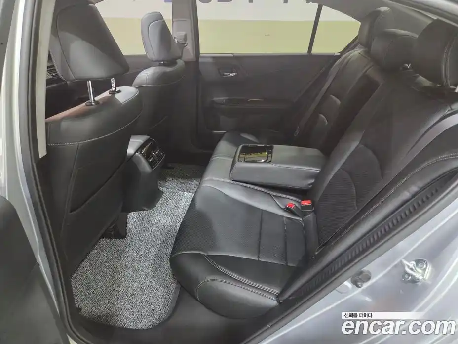 Honda Accord 2017 2.0 гидро в Москве № 1015408, фото 16