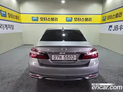 Honda Accord 2017 2.0 гидро в Москве № 1015408, миниатюра 4
