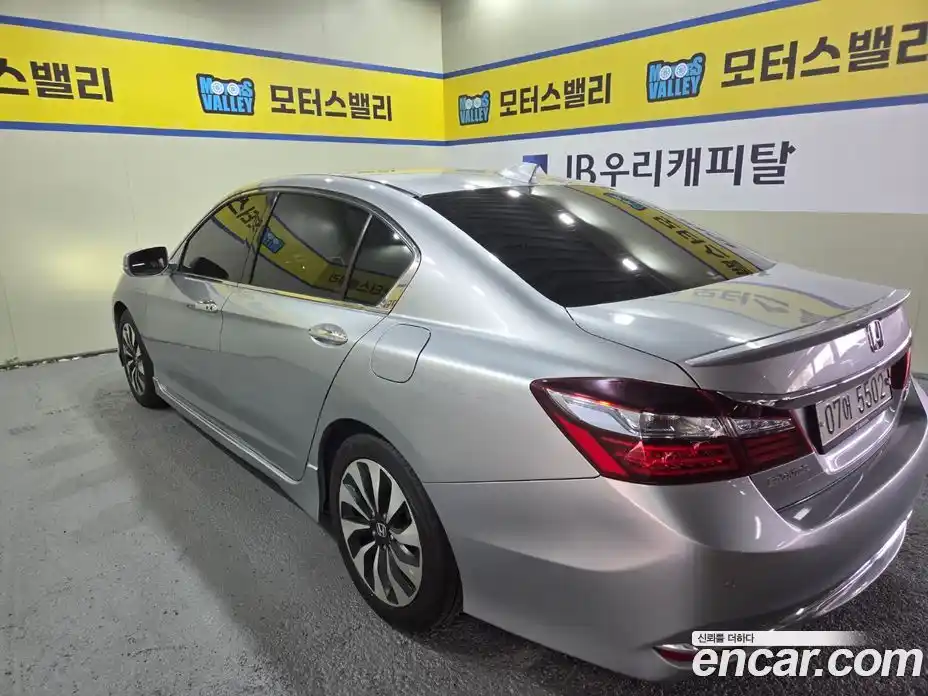 Honda Accord 2017 2.0 гидро в Москве № 1015408, фото 6