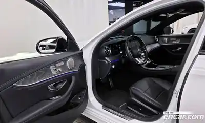 Mercedes-Benz E-Class 2023 2.0 гидро в Москве № 139727, миниатюра 10