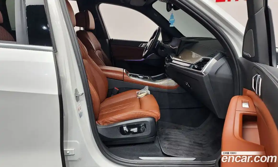 BMW X7 2023 3.0 гидро в Москве № 155482, фото 10