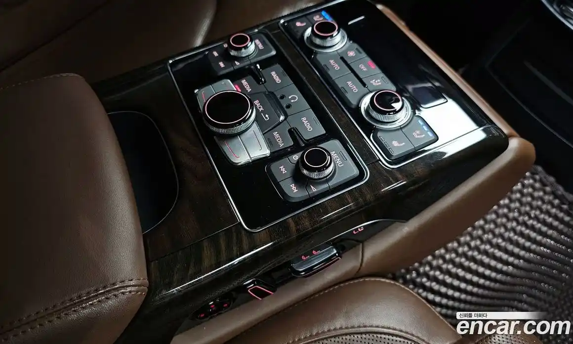 Audi A8 2015 4.0 гидро в Москве № 163611, фото 17