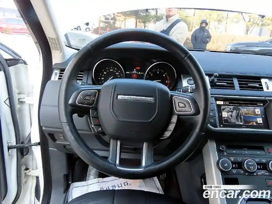 Land Rover Range-Rover Evoque 2015 2.0 гидро в Москве № 166860, фото 8