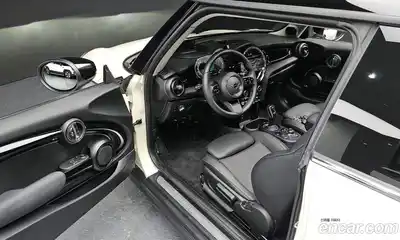 Mini Cooper 2021 2.0 гидро в Москве № 167134, миниатюра 11