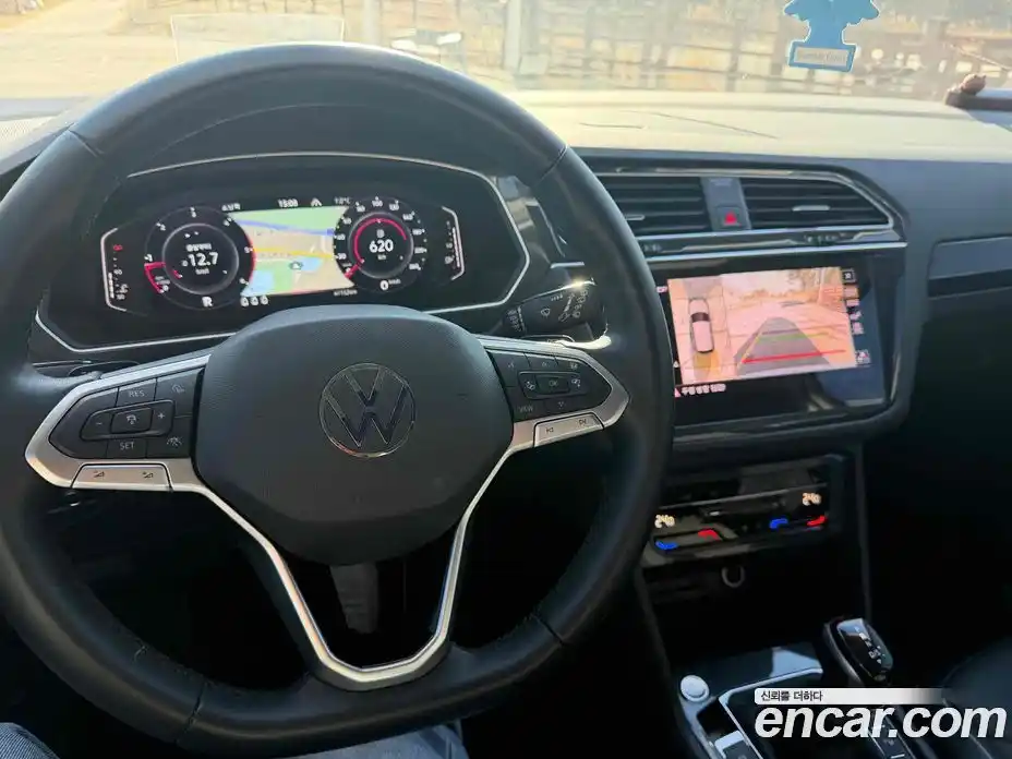 Volkswagen Tiguan 2023 2.0 гидро в Москве № 169178, фото 12