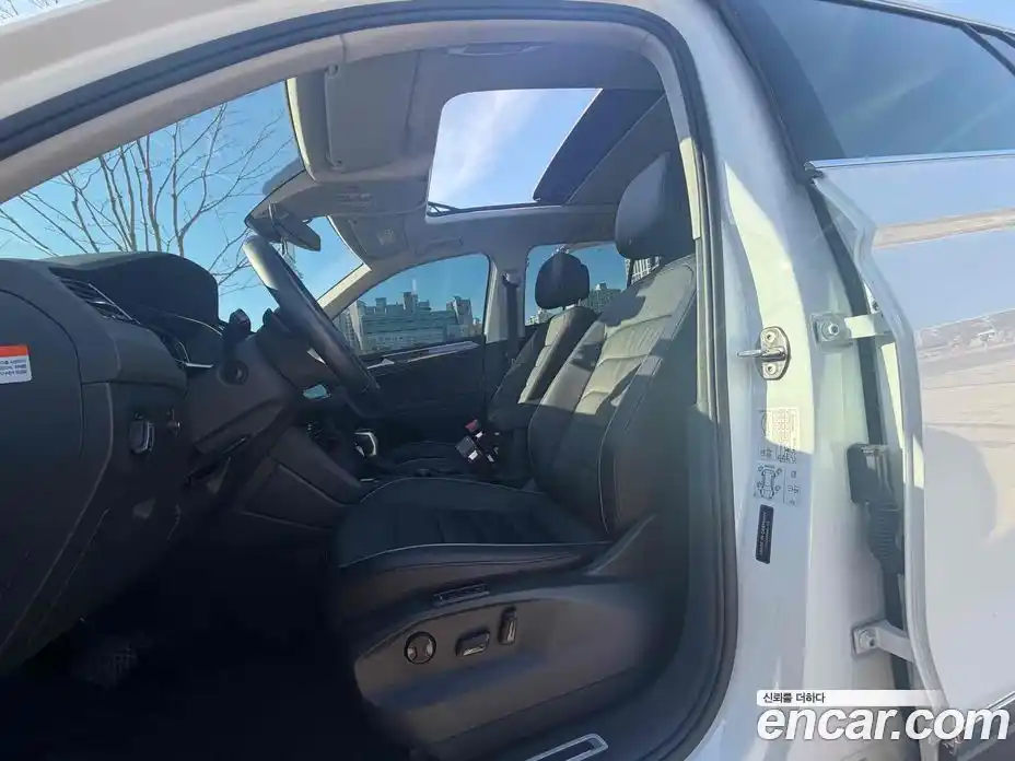 Volkswagen Tiguan 2023 2.0 гидро в Москве № 169178, фото 9