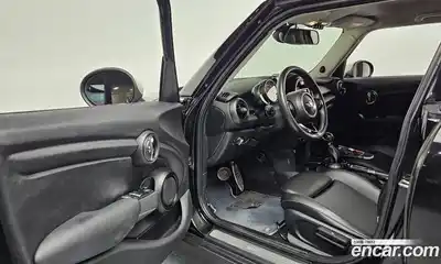 Mini Cooper 2015 1.5 гидро в Москве № 172195, миниатюра 10
