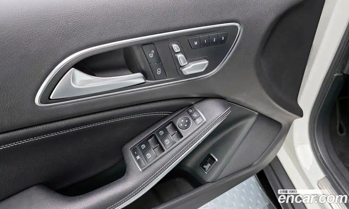 Mercedes-Benz GLA-Class 2018 2.0 гидро в Москве № 194549, фото 14