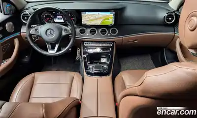 Mercedes-Benz E-Class 2018 1.9 гидро, миниатюра 7