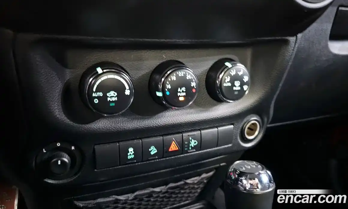 Jeep Wrangler 2014 3.6 гидро в Москве № 199270, фото 17