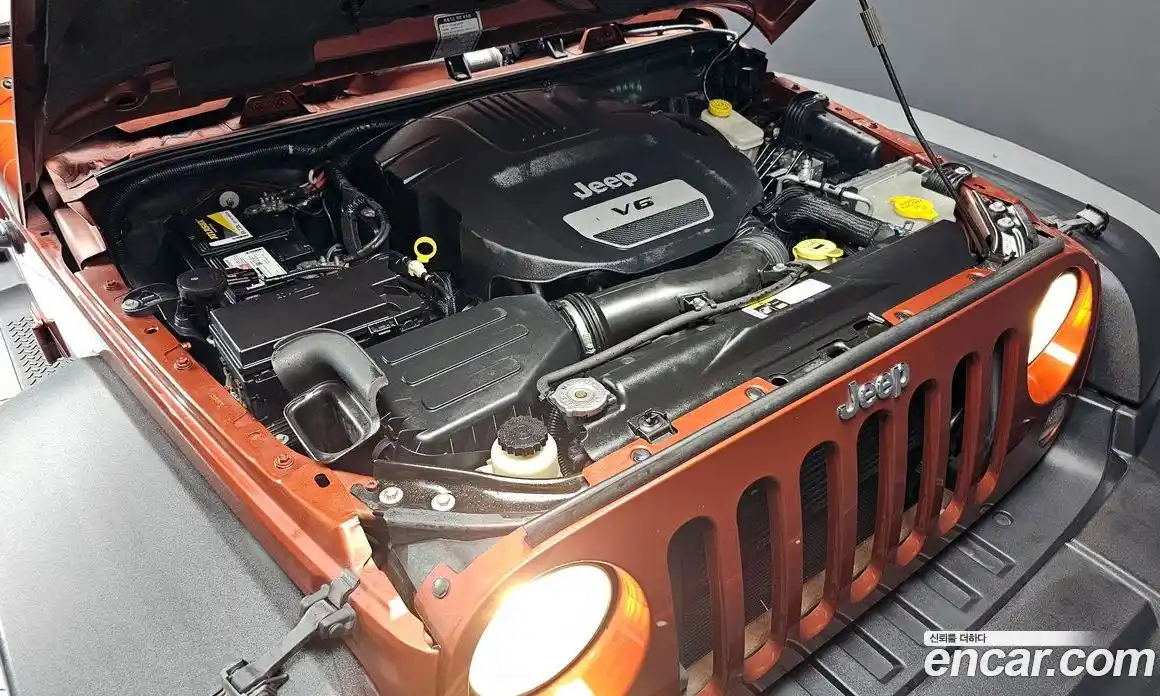Jeep Wrangler 2014 3.6 гидро в Москве № 199270, фото 6
