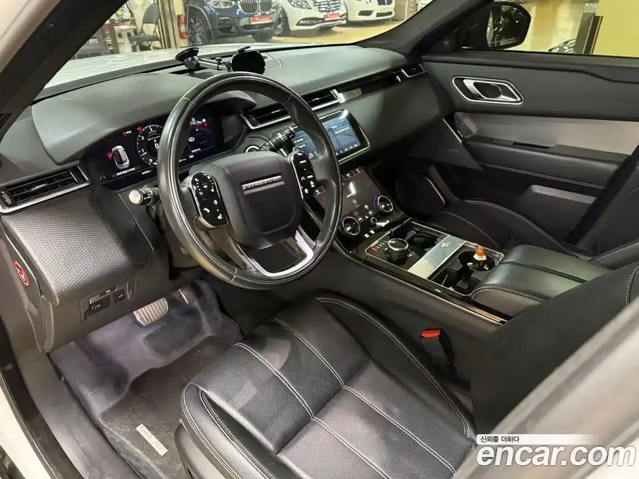 Land Rover Range-Rover Velar 2017 2.0 гидро в Москве № 200728, фото 12